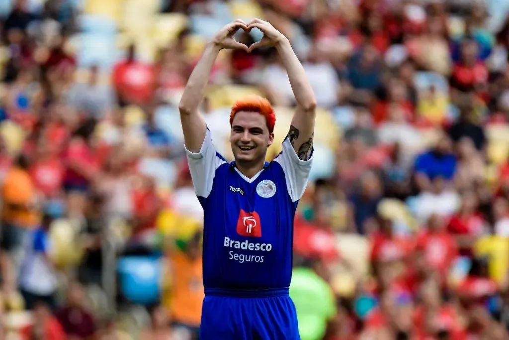 Felipe Neto no jogo das estrelas.Foto: Thiago Ribeiro/AGIF