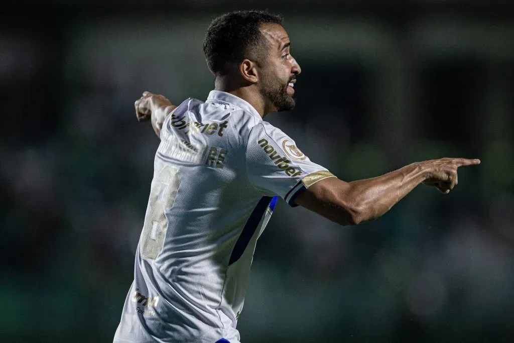 Caio Alexandre  jogador do Fortaleza durante partida contra o Goias no estadio Serrinha pelo campeonato Brasileiro A 2023. Foto: Isabela Azine/AGIF