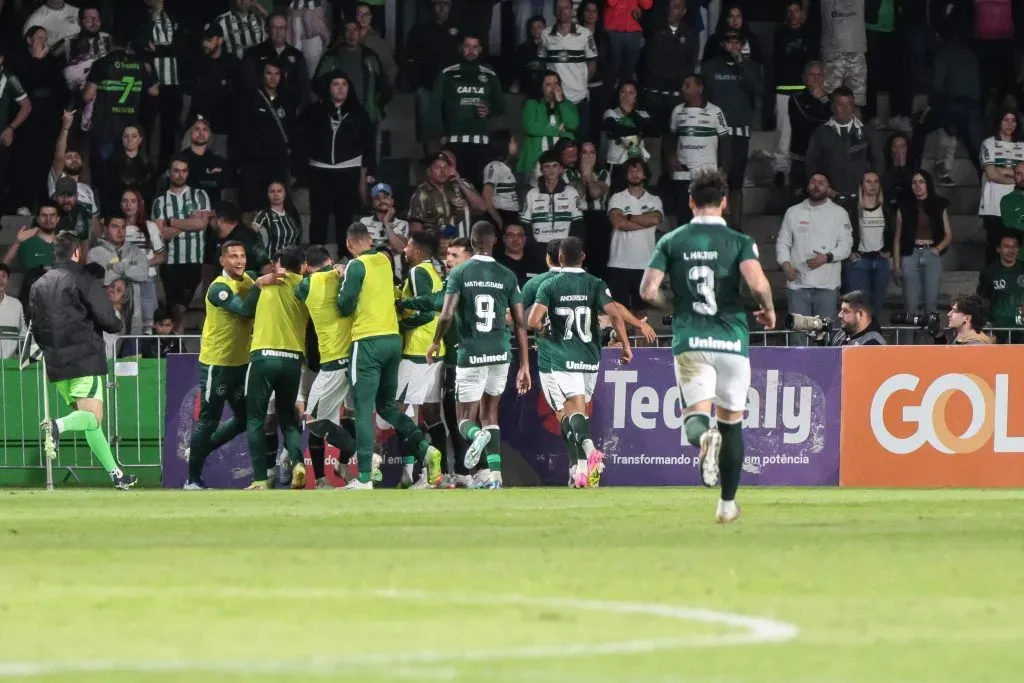 Coritiba e Goiás no Couto Pereira Foto: Robson Mafra/AGIF