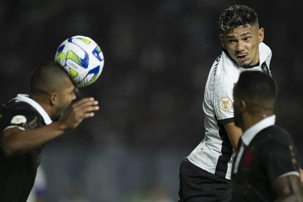 Tiquinho teria atuado contra o Vasco no ‘sacrifício’, informou portal que cobre o Fogão – Foto: Jorge Rodrigues/AGIF