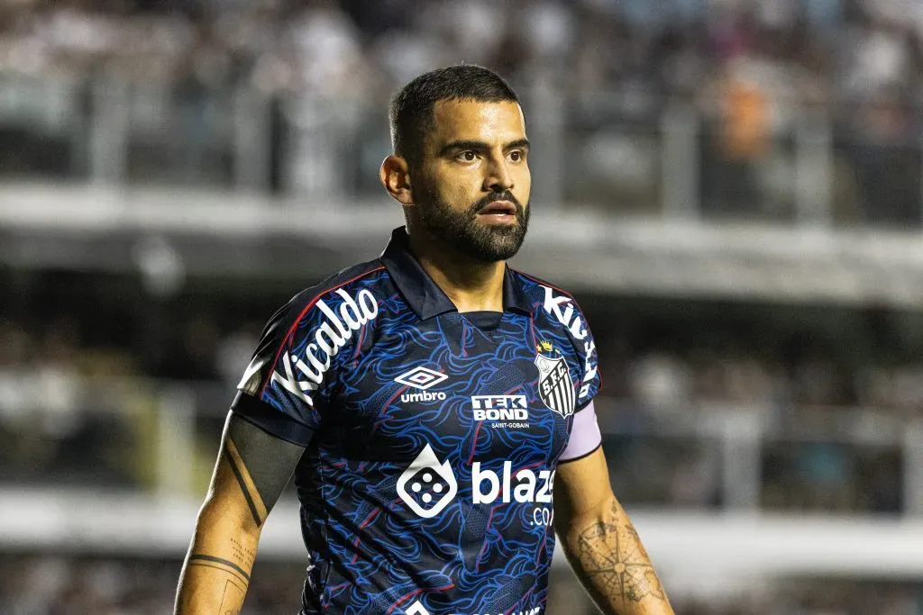 Rincón jogador do Santos durante partida contra o Cuiabá no estádio Vila Belmiro pelo campeonato Brasileiro A 2023. Foto: Abner Dourado/AGIF