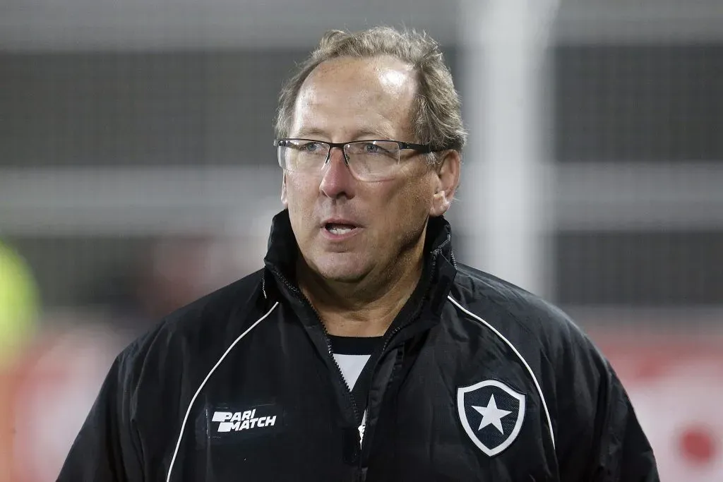 Alto salário de Abel no Palmeiras trava Textor de fazer proposta ao treinador. Foto: Flickr Oficial Botafogo