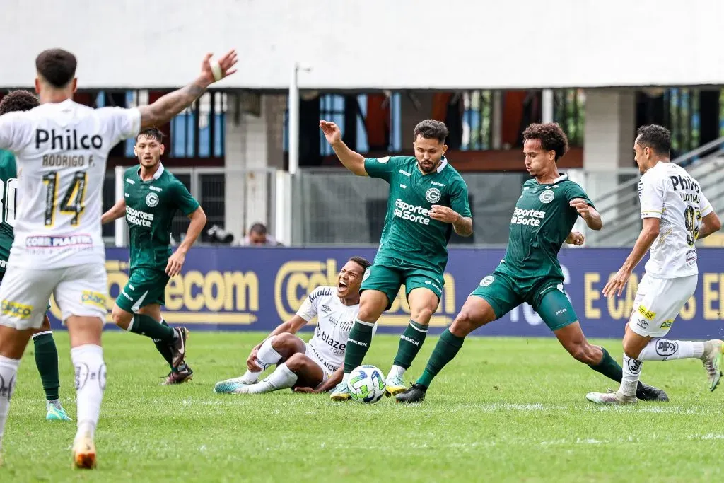 Santos em partida contra o Goias no estadio Vila Belmiro pelo campeonato Brasileiro A 2023.  Fernanda Luz/AGIF