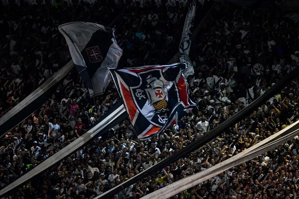 RJ – RIO DE JANEIRO – 06/11/2023 – BRASILEIRO A 2023, VASCO X BOTAFOGO – Torcida do Vasco durante partida contra Botafogo no estadio Sao Januario pelo campeonato Brasileiro A 2023. Foto: Thiago Ribeiro/AGIF