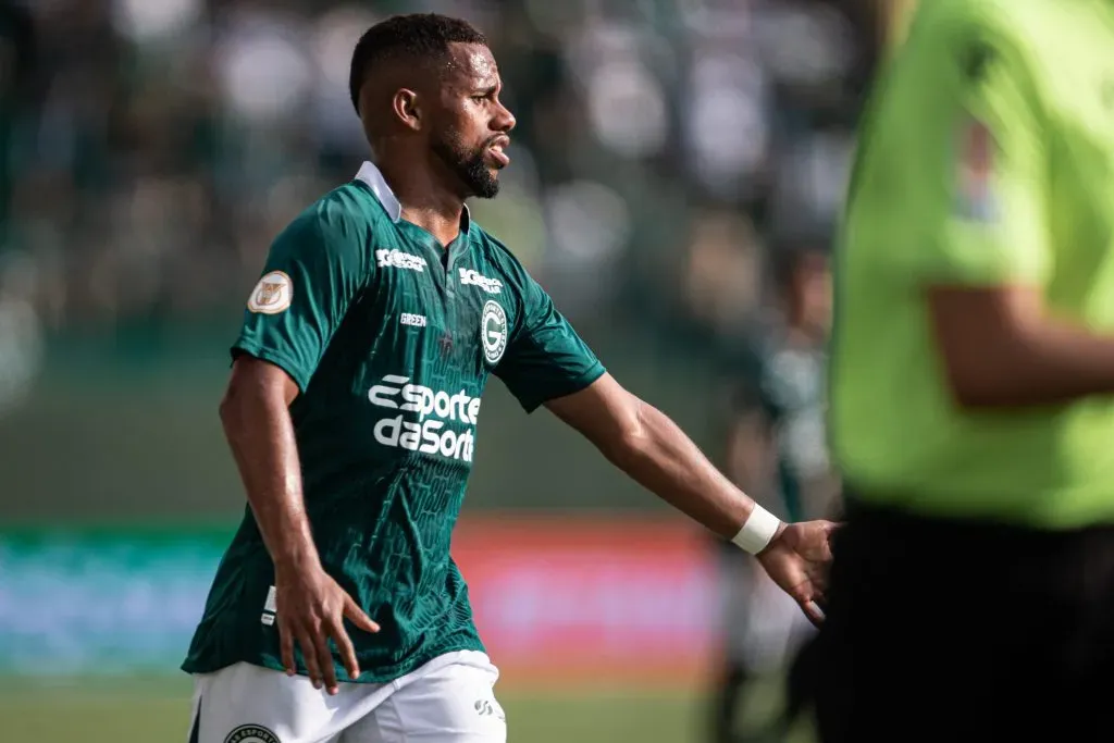 Foto: Isabela Azine/AGIF – Anderson Oliveira deve ser titular no Goiás