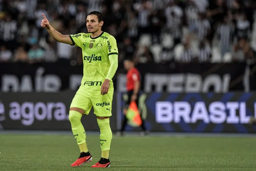 Foto: Thiago Ribeiro/AGIF – Raphael Veiga acabou caindo de rendimento no Palmeiras