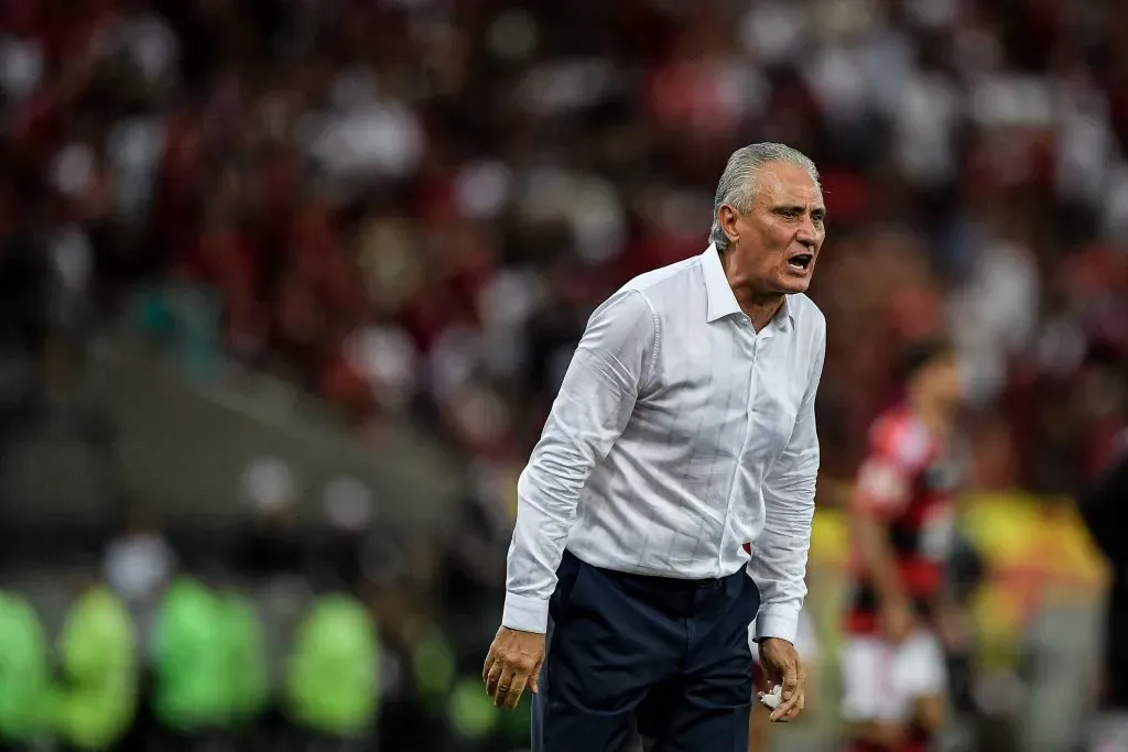 Tite tecnico do Flamengo durante partida contra o Palmeiras  pelo Brasileiro.-  Foto: Thiago Ribeiro/AGIF