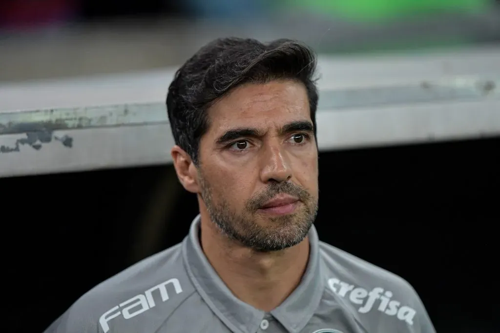 Abel Ferreira tem contrato válido no Palmeiras até dezembro de 2024 – Foto: Thiago Ribeiro/AGIF