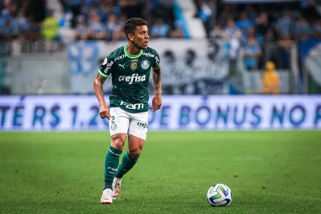 Marcos Rocha jogador do Palmeiras durante partida contra o Gremio no estadio Arena do Gremio pelo campeonato Brasileiro A 2023. Foto: Maxi Franzoi/AGIF