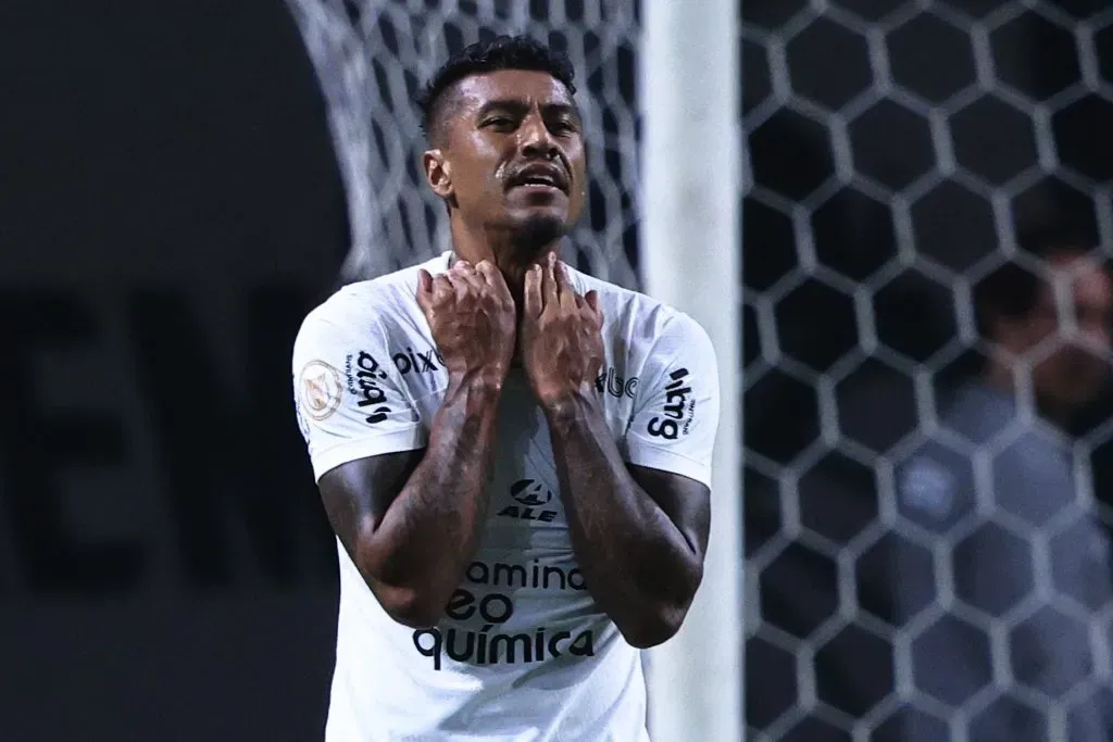 SP – SAO PAULO – 29/04/2023 – BRASILEIRO A 2023, PALMEIRAS X CORINTHIANS – Paulinho jogador do Corinthians lamenta chance perdida durante partida contra o Palmeiras no estadio Arena Allianz Parque pelo campeonato BRASILEIRO A 2023. Foto: Ettore Chiereguini/AGIF