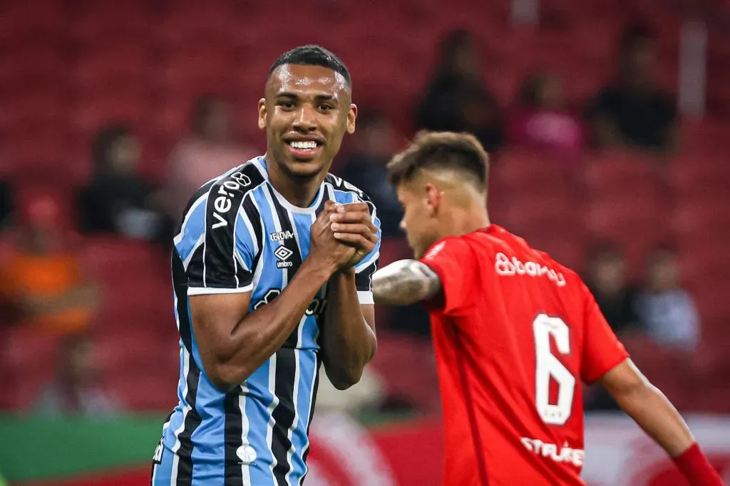 Pedro Clemente jogador do Gremio lamenta chance perdida durante partida contra o Internacional no estadio Beira-Rio pelo campeonato Copa Do Brasil Sub-20 2023. Maxi Franzoi/AGIF