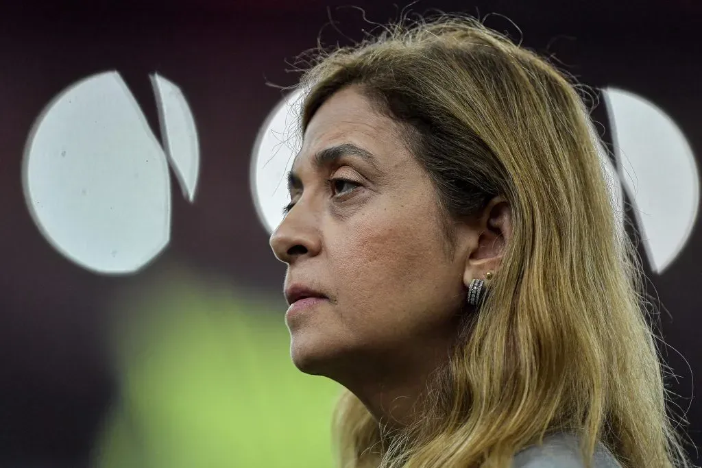 Leila Pereira, presidente do Palmeiras, durante partida contra o Flamengo no estádio Maracanã pelo campeonato Brasileiro A 2023. Foto: Thiago Ribeiro/AGIF