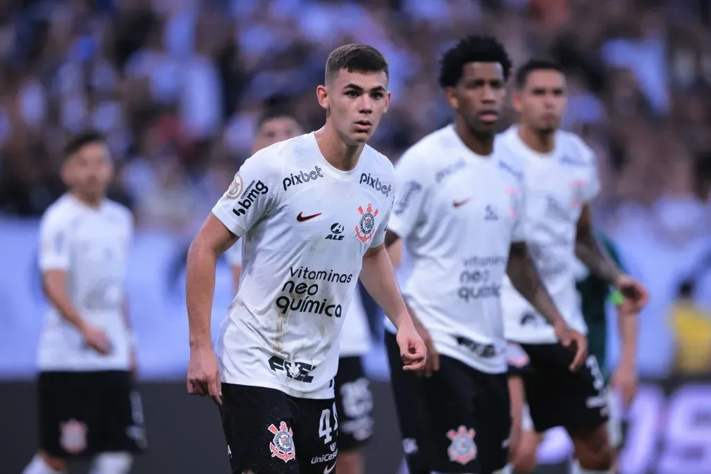 Foto: Ettore Chiereguini/AGIF - Gabriel Moscardo em ação pelo Corinthians
