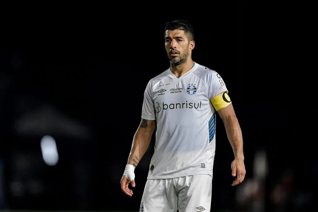 Luis Suarez jogador do Grêmio durante partida pelo Brasileiro. Foto: Thiago Ribeiro/AGIF