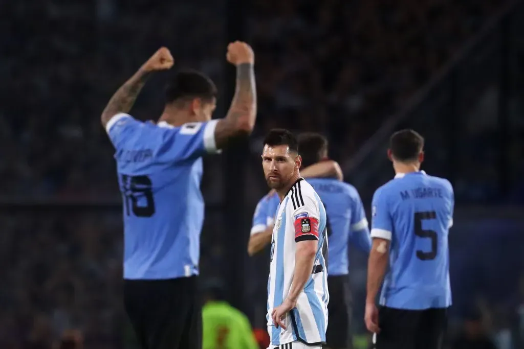 Argentina sofreu primeira derrota nas Eliminatórias. Marcos Brindicci/Getty Images