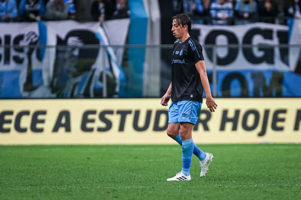 Geromel em uma das poucas partidas que atuou pelo Grêmio em 2023 – Foto: Maxi Franzoi/AGIF