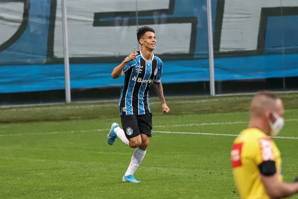 Foto: Maxi Franzoi/AGIF – Grêmio bateu o pé por Ferreirinha