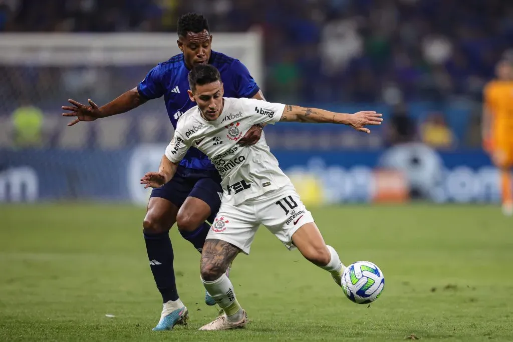 Foto: Gilson Lobo/AGIF – Rojas não vem rendendo bem no Corinthians