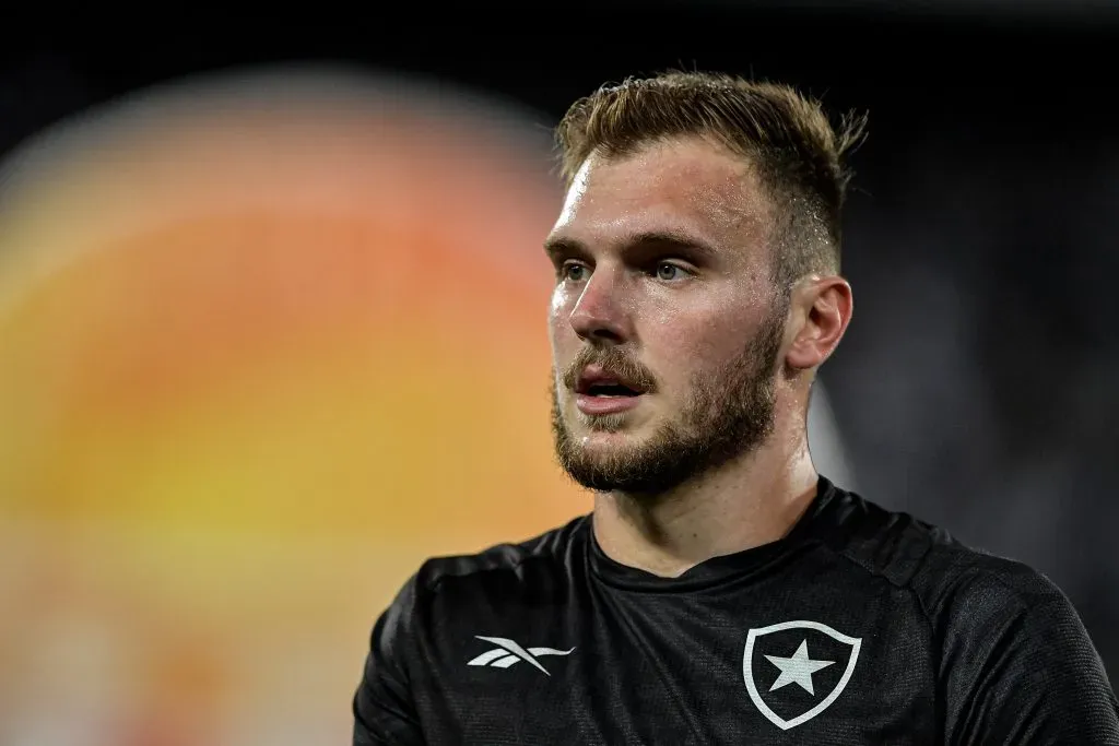 Lucas Perri goleiro do Botafogo durante partida contra o Palmeiras no estadio Engenhao pelo campeonato Brasileiro A 2023. Thiago Ribeiro/AGIF