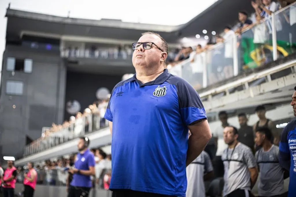 Marcelo Fernandes técnico do Santos em pelo campeonato Brasileiro A 2023. Foto: Abner Dourado/AGIF