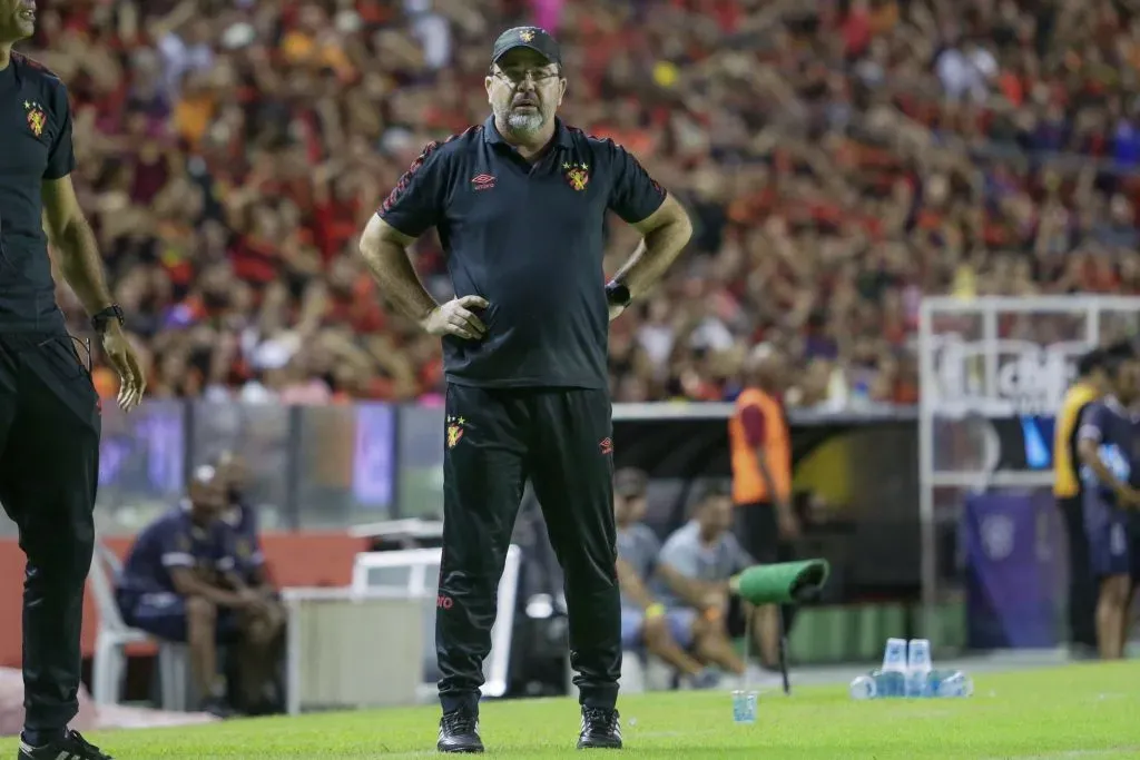 O trabalho de Enderson desandou no Sport em 2023. Foto: Rafael Vieira/AGIF