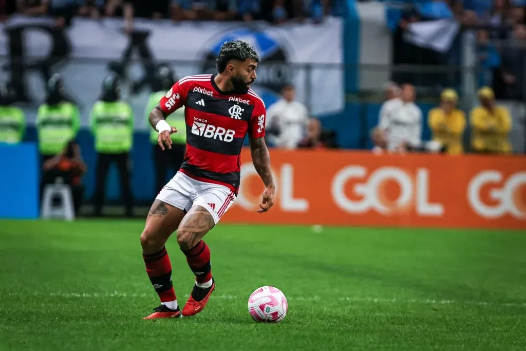 RS – PORTO ALEGRE – 25/10/2023 – BRASILEIRO A 2023, GREMIO X FLAMENGO – Gabi jogador do Flamengo durante partida contra o Gremio no estadio Arena do Gremio pelo campeonato Brasileiro A 2023. Foto: Maxi Franzoi/AGIF