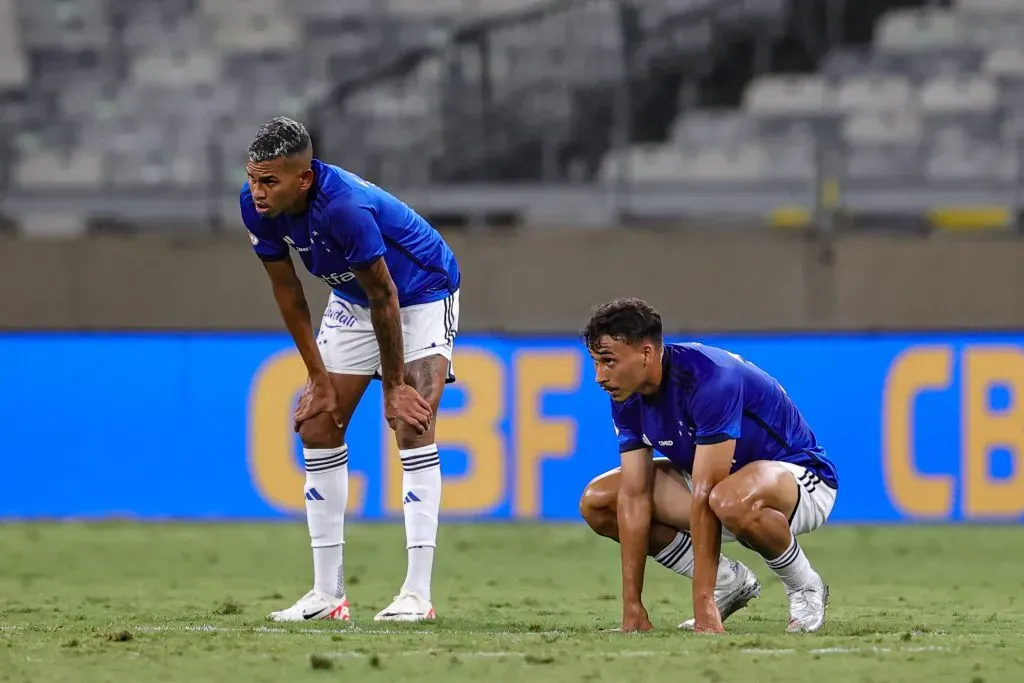 Atletas do Cruzeiro após o confronto diante do Vasco, pelo Campeonato Brasileiro. Foto: Gilson Lobo/AGIF