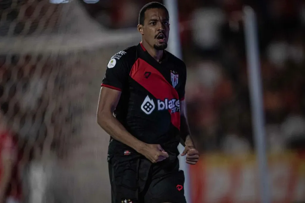 Luiz Felipe jogador do Atletico-GO Foto: Heber Gomes/AGIF