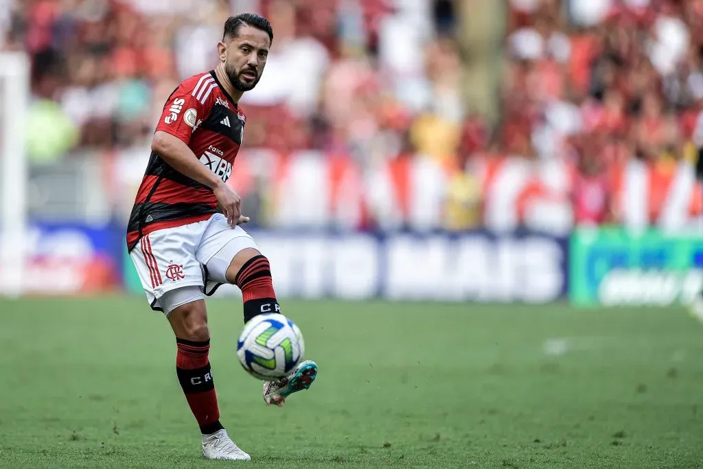 Everton Ribeiro em ação com a camisa do Flamengo. Foto: Thiago Ribeiro/AGIF
