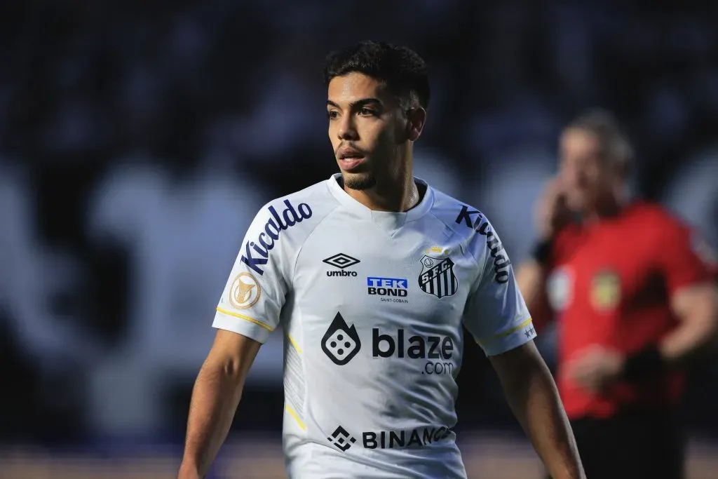 Nonato jogador do Santos durante partida contra o Vasco no estadio Vila Belmiro pelo campeonato Brasileiro A 2023. Ettore Chiereguini/AGIF