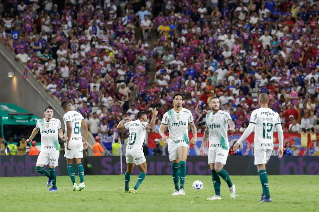 Palmeiras empatou e seguiu líder – Foto: Lucas Emanuel/AGIF.