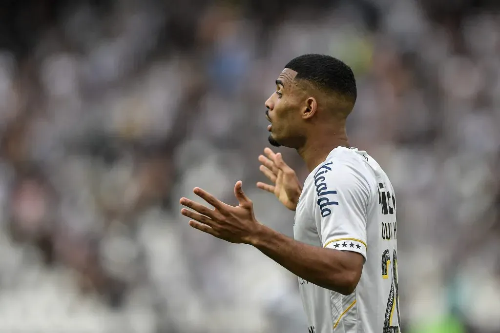 RJ – RIO DE JANEIRO – 26/11/2023 – BRASILEIRO A 2023, BOTAFOGO X SANTOS – Joaquim jogador do Santos durante partida contra o Botafogo no estadio Engenhao pelo campeonato Brasileiro A 2023. Foto: Thiago Ribeiro/AGIF