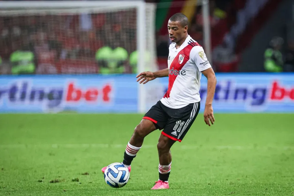 RS – PORTO ALEGRE – 08/08/2023 – LIBERTADORES 2023, INTERNACIONAL X RIVER PLATE – Nico De La Cruz jogador do River Plate durante partida contra o Internacional no estadio Beira-Rio pelo campeonato Libertadores 2023. Foto: Maxi Franzoi/AGIF