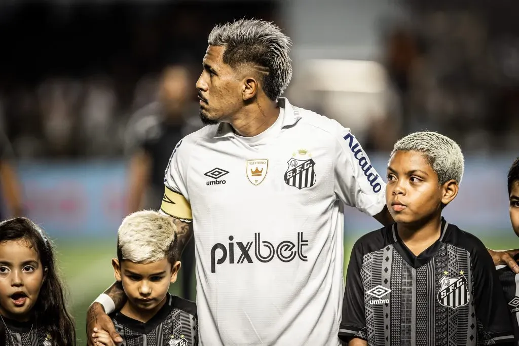 Ivonei jogador do Santos. Foto: Raul Baretta/AGIF