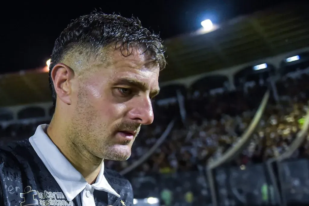 Vegetti, jogador do Vasco, durante partida contra o Corinthians em São Januário pelo Campeonato Brasileiro – Foto: Thiago Ribeiro/AGIF