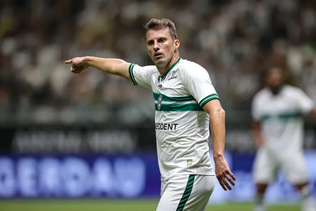 O zagueiro Henrique também foi dispensado do Coritiba. Foto: Gilson Lobo/AGIF