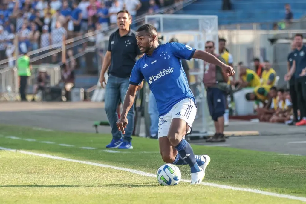 Nikão volta a ser relacionado pelo Cruzeiro – Foto: Robson Mafra/AGIF