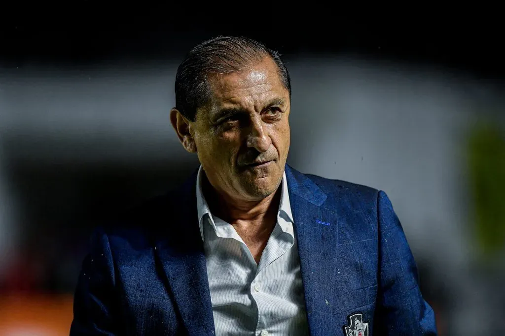 Ramon Diaz técnico do Vasco durante partida pelo campeonato Brasileiro A 2023. Foto: Thiago Ribeiro/AGIF