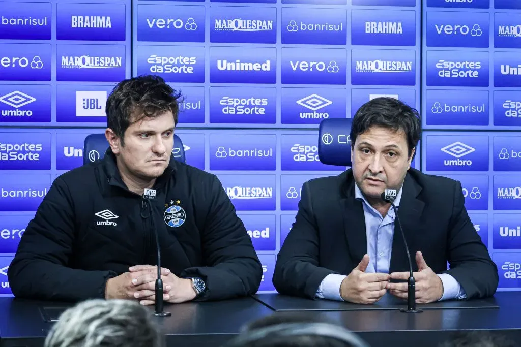 RS – PORTO ALEGRE – 29/06/2023 – GREMIO, COLETIVA DO PRESIDENTE ALBERTO GUERRA – Alberto Guerra presidente do Gremio juntamente de Antonio Brum, o novo Vice-Presidente de Futebol do Gremio durante em coletiva de imprensa realizada no CT Luiz Carvalho. Foto: Maxi Franzoi/AGIF