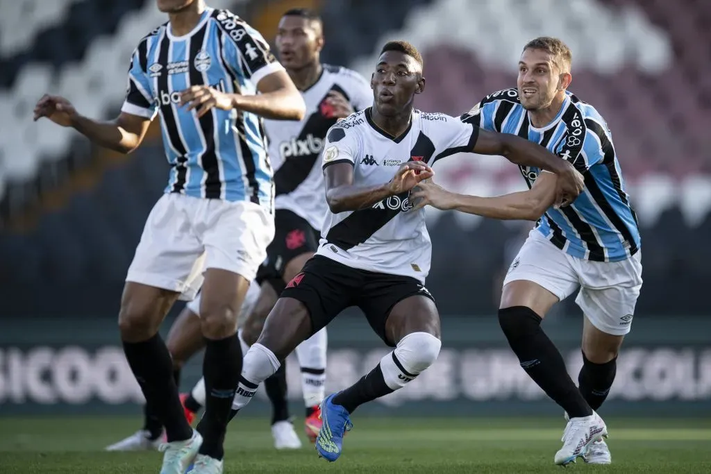 Vasco e Grêmio se enfrentando no primeiro turno do Campeonato Brasileiro. Foto: Jorge Rodrigues/AGIF