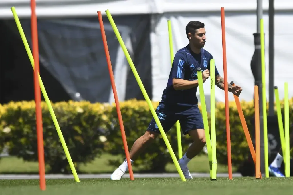 Gonzalo Montiel interessa ao Flamengo para 2024. Foto: Rodrigo Valle/Getty Images