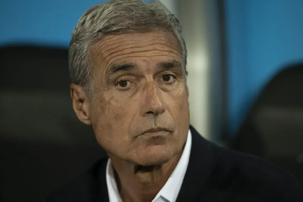 Luis Castro foi transferido para o futebol Árabe. Foto: Jorge Rodrigues/AGIF