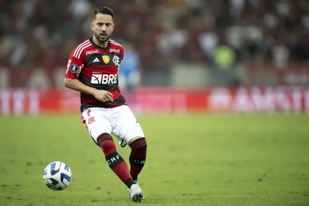 Éverton Ribeiro, jogador do Flamengo – Foto: Jorge Rodrigues/AGIF