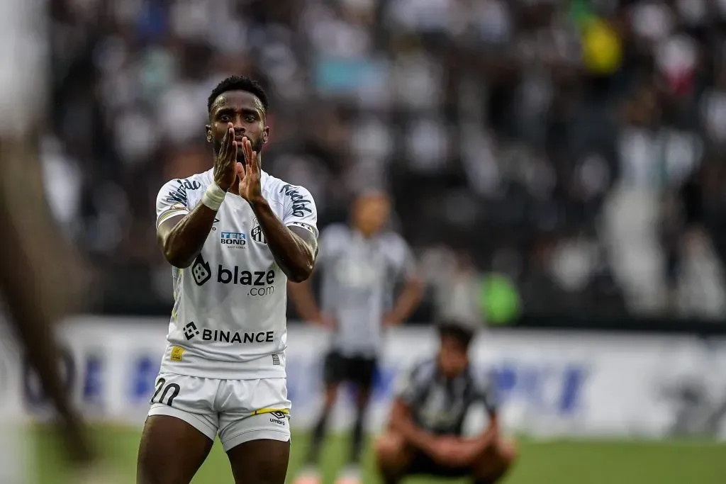 Mendoza foi uma das contratações do time na temporada. Foto: Thiago Ribeiro/AGIF