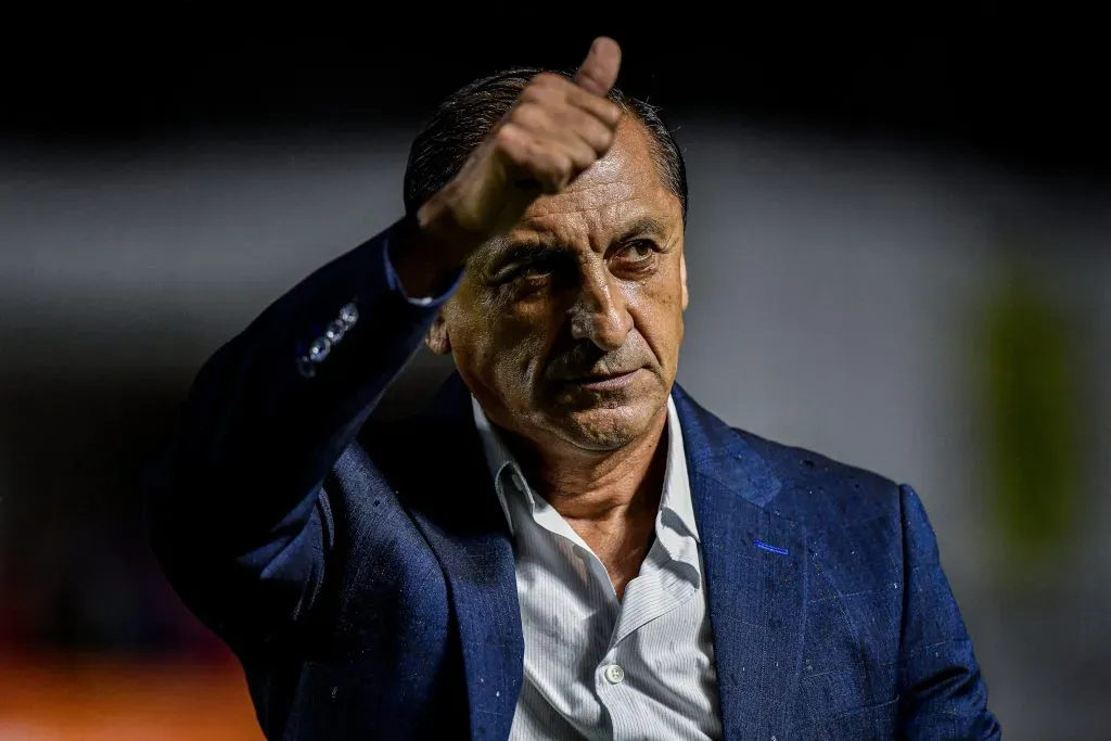 Ramon Diaz técnico do Vasco durante partida pelo campeonato Brasileiro A 2023. Foto: Thiago Ribeiro/AGIF