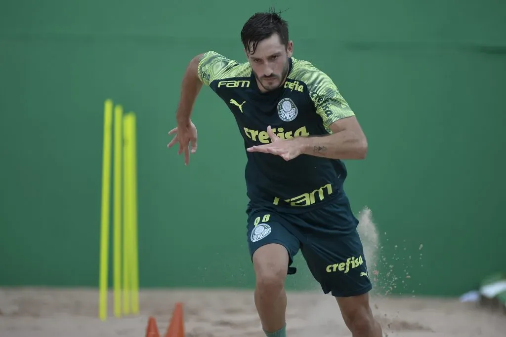 Matias Vina durante sua passagem pelo Palmeiras. Foto: Bruno Ulivieri/AGIF