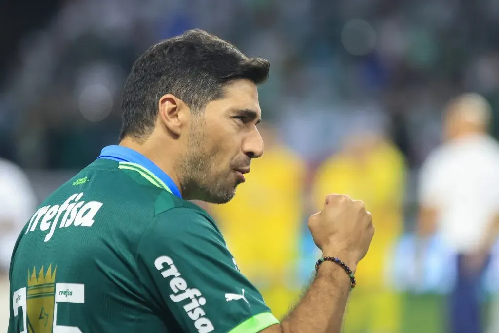 Abel Ferreira tecnico do Palmeiras comemora titulo de campeao durante cerimonia de premiacao apos vitoria contra o Agua Santa em partida no estadio Arena Allianz Parque pela decisao do campeonato Paulista 2023. Foto: Marcello Zambrana/AGIF