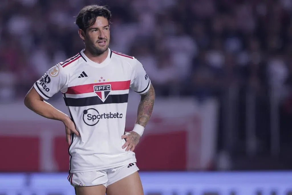 Pato jogador do Sao Paulo durante partida contra o Santos no estadio Morumbi pelo campeonato Brasileiro A 2023. Foto: Ettore Chiereguini/AGIF