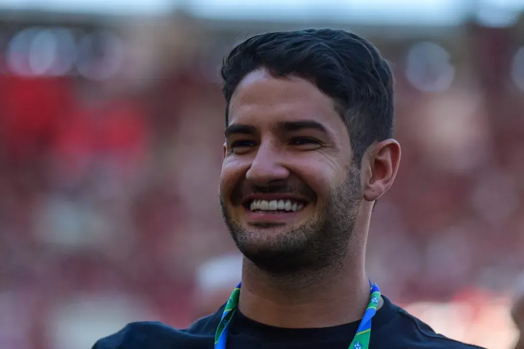 Alexandre Pato,, jogador do São Paulo,, antes da partida contra o Flamengo no estádio Maracanã pelo campeonato Copa do Brasil 2023. Foto: Thiago Ribeiro/AGIF