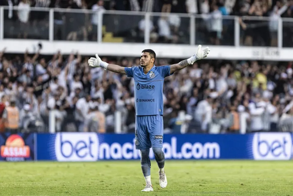 SP – SANTOS – 01/10/2023 – BRASILEIRO A 2023, SANTOS X VASCO – Joao Paulo jogador do Santos comemora gol durante partida contra o Vasco no estadio Vila Belmiro pelo campeonato Brasileiro A 2023. Foto: Abner Dourado/AGIF